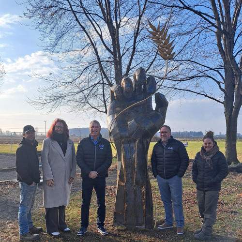 «Digne de confiance» : le nom que porte la sculpture au parc Alice-Simard